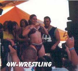 4wwrestlingbikini2.jpg