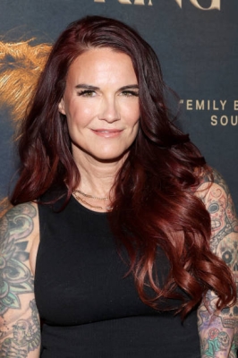 gettyimagesqueenofthering1.jpg