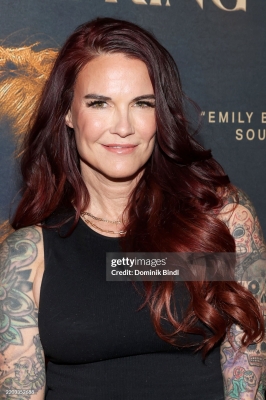 gettyimagesqueenofthering2.jpg