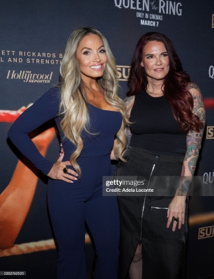 gettyimagesqueenoftheringarrival2.jpg