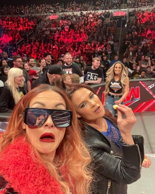 instagrambeckylynchwwe3.jpg