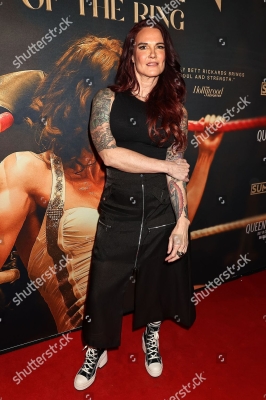 shuttershockqueenofthering2.jpg