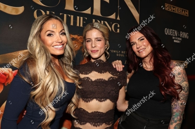 shuttershockqueenofthering5.jpg