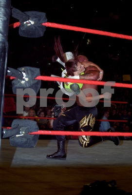 smugmuggeorgetahinoswrestling28.jpg