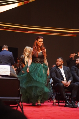 smugmugkimberlasskicksmackhof4.jpg