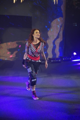 smugmugkimberlasskicksroyalrumble2213.jpg