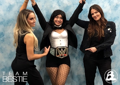 trishstratuscomicpalooza2.jpg