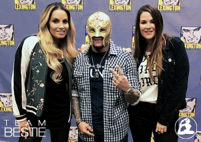 trishstratuslexington2.jpg