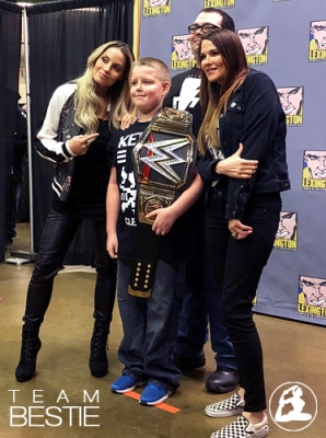 trishstratuslexington4.jpg