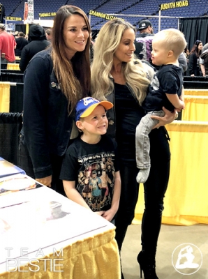 trishstratuslexington6.jpg
