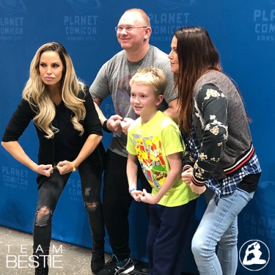 trishstratusplanetcomicon3.jpg