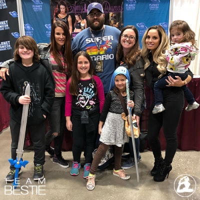 trishstratusplanetcomicon9.jpg