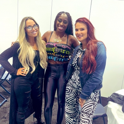twitternaomiwwe2.jpg
