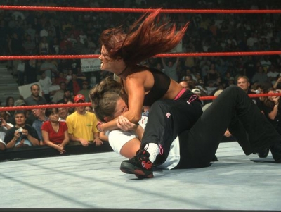 twitterstephmcmahon2.jpg