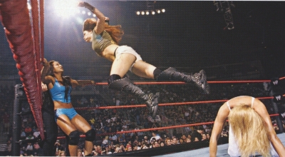 wwemagdec033.jpg