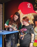 Yesterday_was_unreal_I_finally_got_to_meet_my_idol_28129.jpg