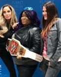 trishstratusplanetcomicon2.jpg