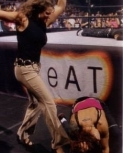 wwfmagnov005.jpg